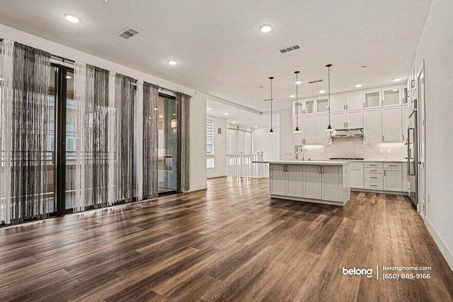 Building Photo - 1749 Kilowatt Wy