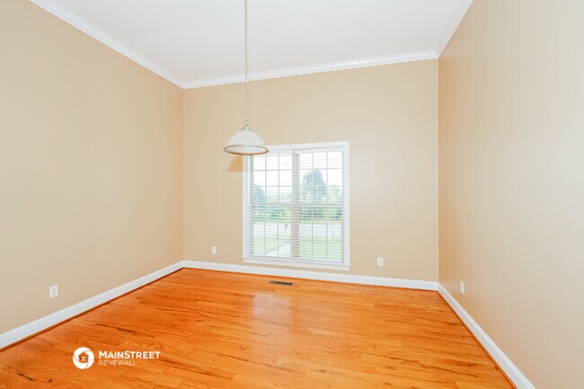 Building Photo - 680 Starlite Dr