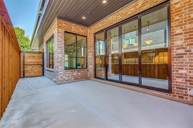 Building Photo - 3714 W Beverly Dr