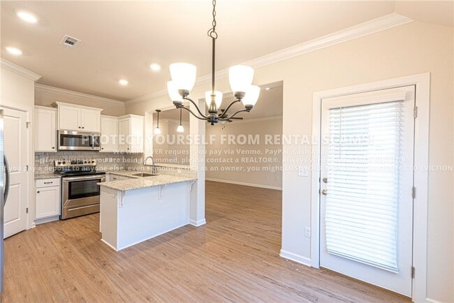 Building Photo - 410 Coconut Ln