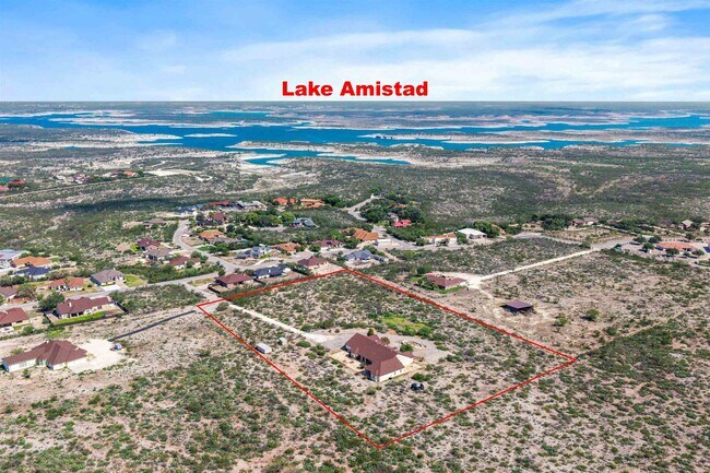 Building Photo - 31 Running Deer Mdws