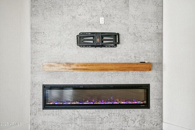 Building Photo - 12810 E Yucca St