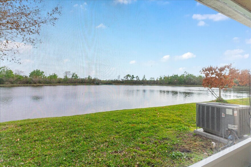 Building Photo - 233 Southbridge Cir