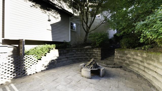 Building Photo - 4 bedroom in Issaquah WA 98027