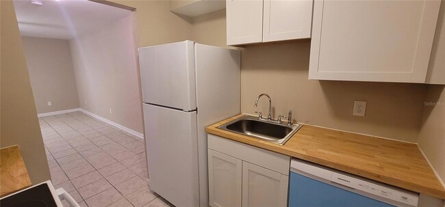 Building Photo - 1721 SW 68th Terrace