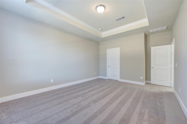 Building Photo - 1709 Summerlyn Ter Dr