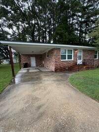 Building Photo - 205 Chavis St
