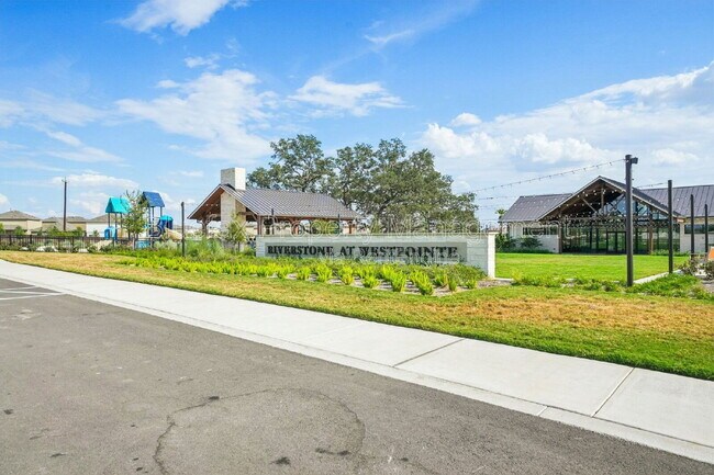 Building Photo - 13855 Siltstone Lp