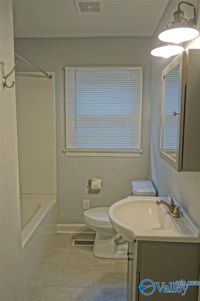 Building Photo - 5013 Holmes Ave NW