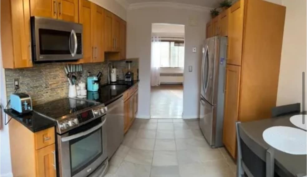 Building Photo - 21 Troy Dr