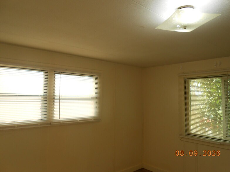 Building Photo - 4282 US Hwy 89 S