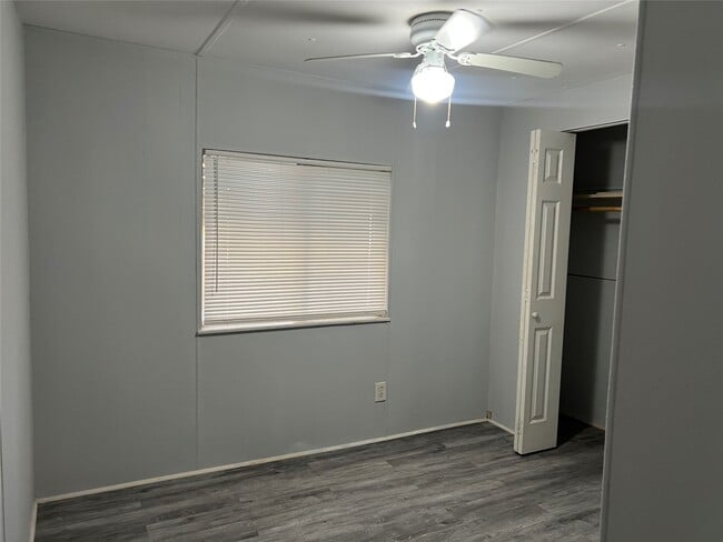 Building Photo - 13207 Captain Cir