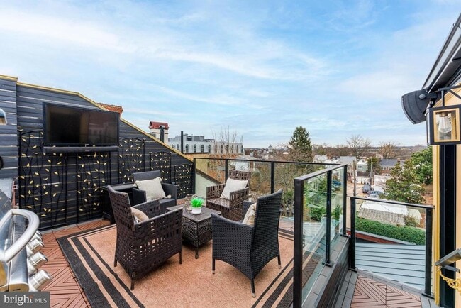 Building Photo - 810 Prince St