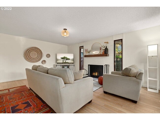 Building Photo - CHARMING HOME NEAR MULTNOMAH VILLAGE IN SW PORTLAND