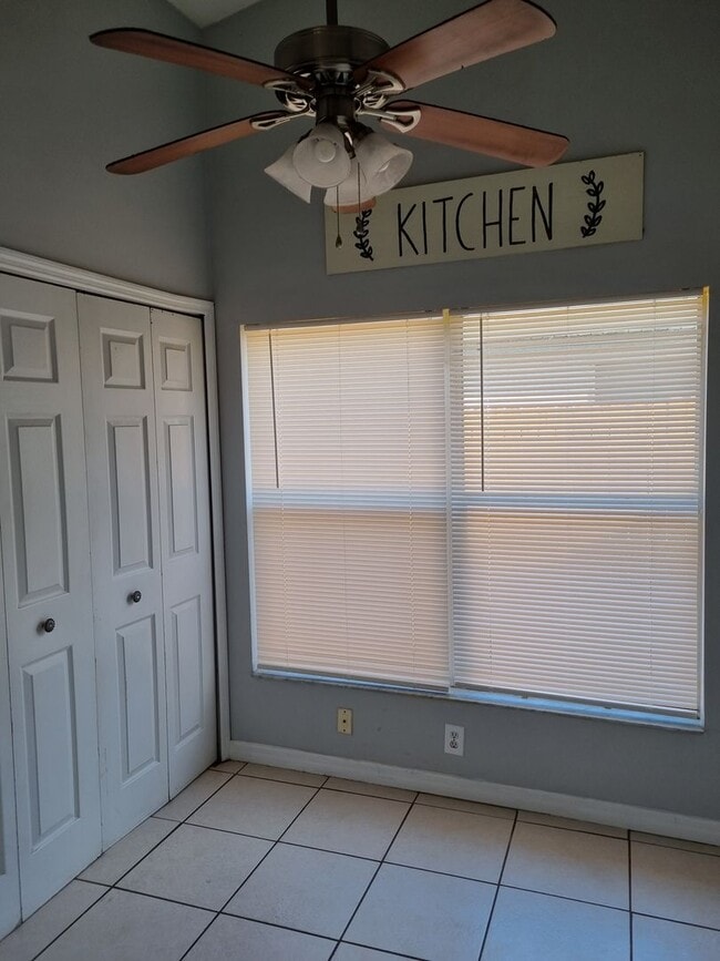Building Photo - 3 Bedroom 2 Bath home in St. Cloud for RENT!