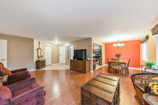 Building Photo - 1125 Auburn Ln