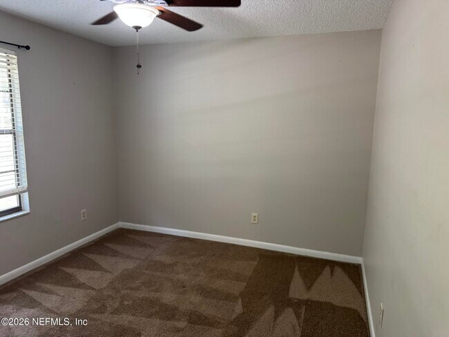 Building Photo - 2120 Blair Rd S