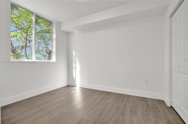 Building Photo - 1620 NW 18th St