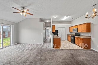 Building Photo - 553 Rose Cottage Cir