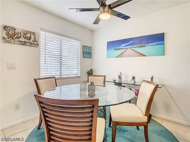 Building Photo - 4625 Bayshore Dr