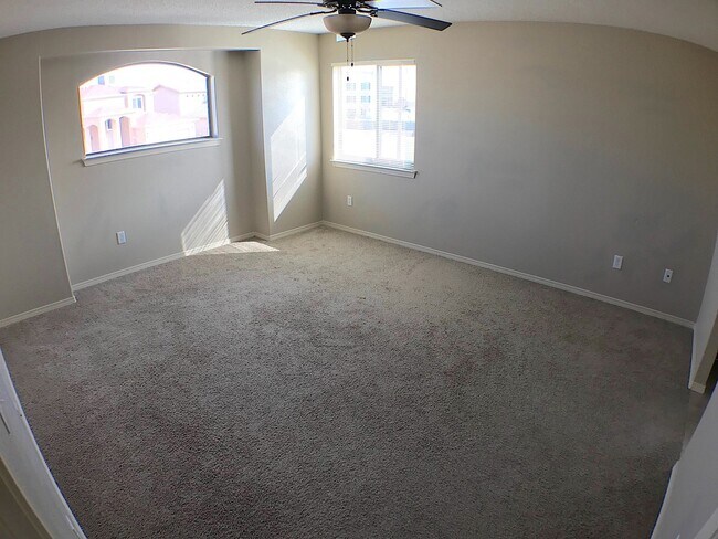 Building Photo - Northeast El Paso 3 Bed Refrig A/C