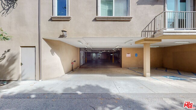 Building Photo - 11440 National Blvd