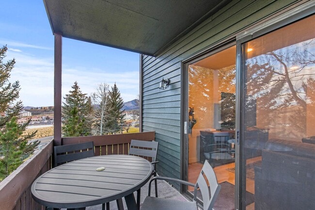 Building Photo - 2 BD & 2 BA | FURNISHED | TV and Internet Included | Pet Considered- Fees apply