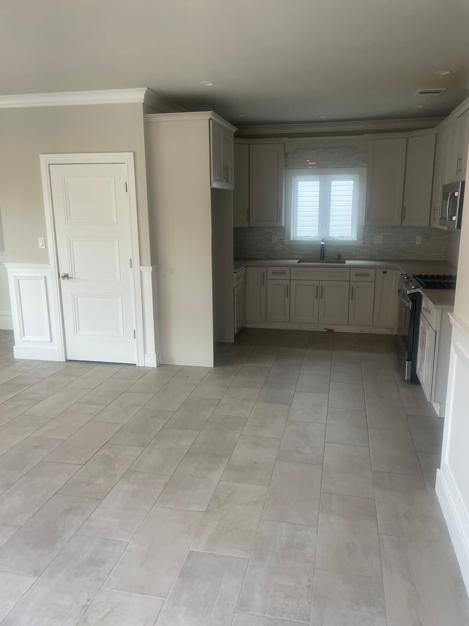 Building Photo - 0 Bartlett Ave