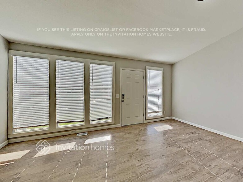 Building Photo - 18621 E Columbia Pl