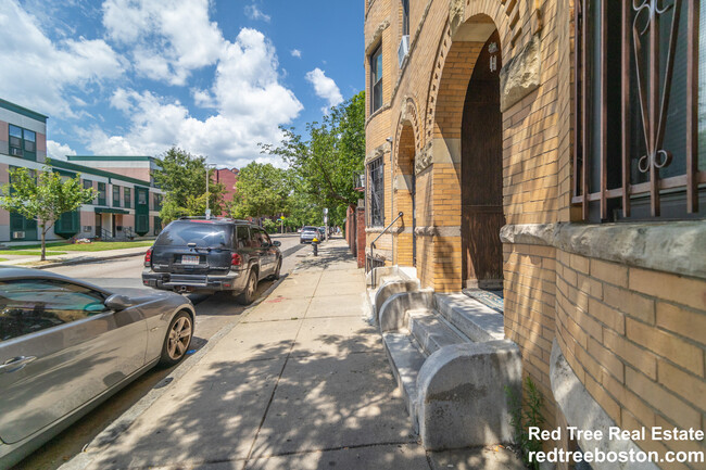 Building Photo - 184 Northampton St