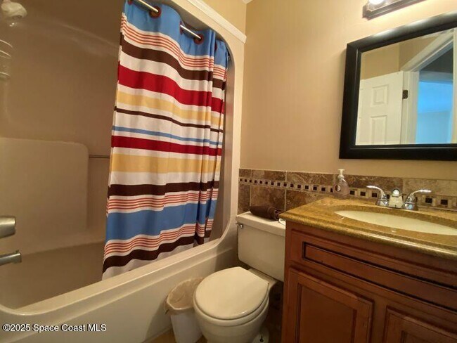 Building Photo - 404 Taylor Ave