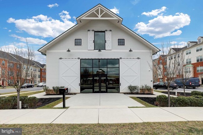 Building Photo - 7049 Banbury Dr