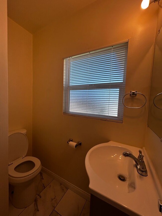 Building Photo - Bradshawe