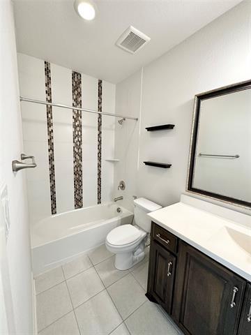 Building Photo - 6329 Saddlebrook Way