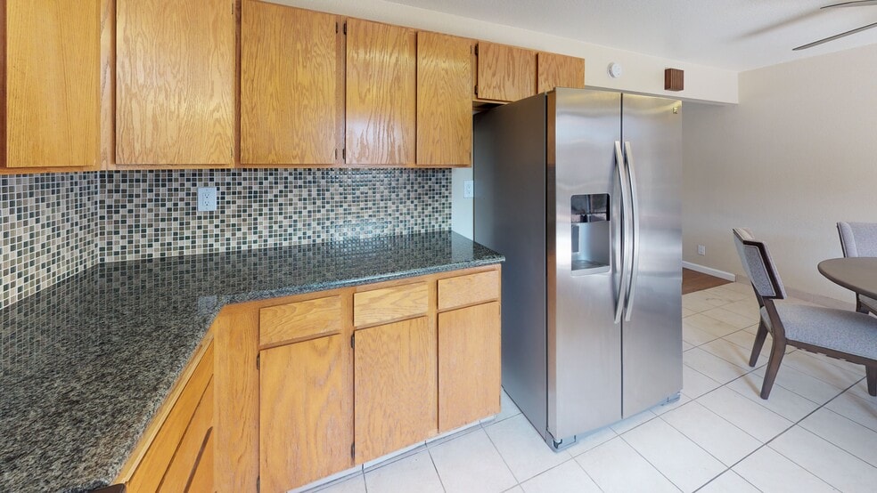 Building Photo - 669 35th St