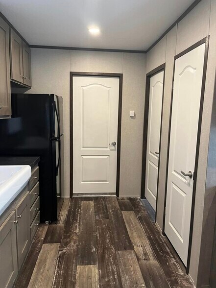 Building Photo - 117 Peggy St