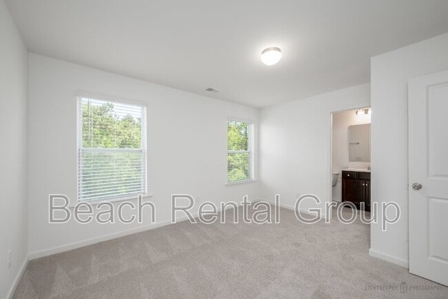 Building Photo - 209 Banbury Ln