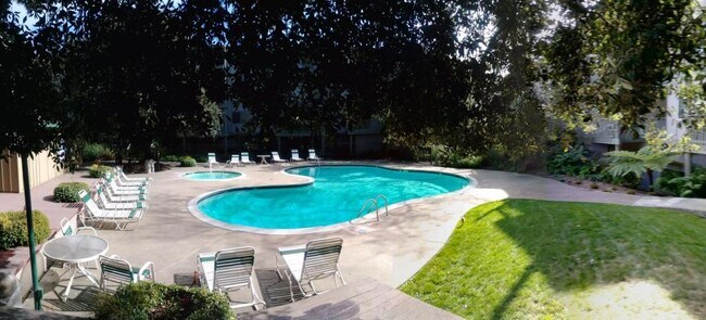 Building Photo - 381 Half Moon Ln #314