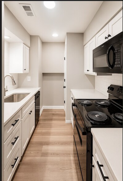 Building Photo - 2014 S 11th St