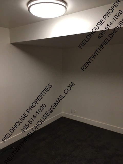 Building Photo - 812 N 700 E