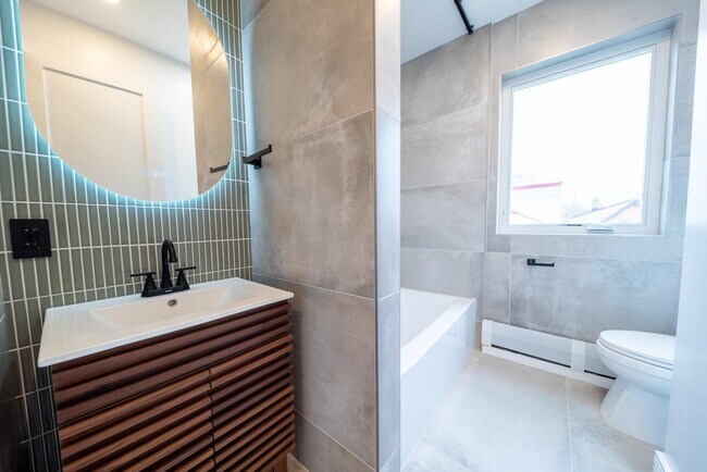 Building Photo - 4525 Brown St