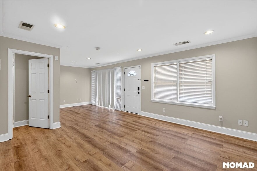 Building Photo - 75 E Wesley Rd NE