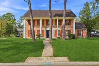 Building Photo - Beautifully Updated 4-Bedroom Home in a Prime Houston Location