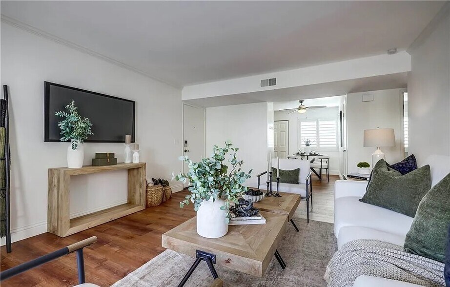 Building Photo - 26142 Serrano Ct