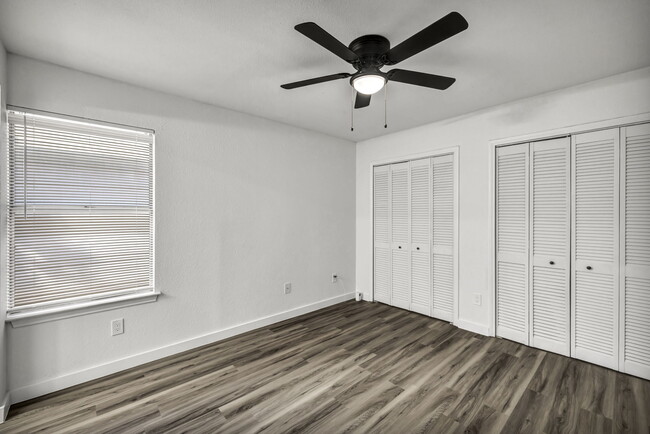 Building Photo - 5903 Kevin Kelly Pl