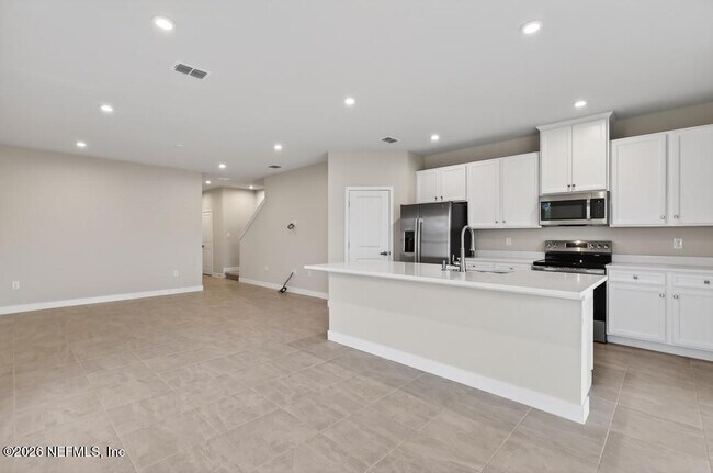 Building Photo - 20 Sabal Ct