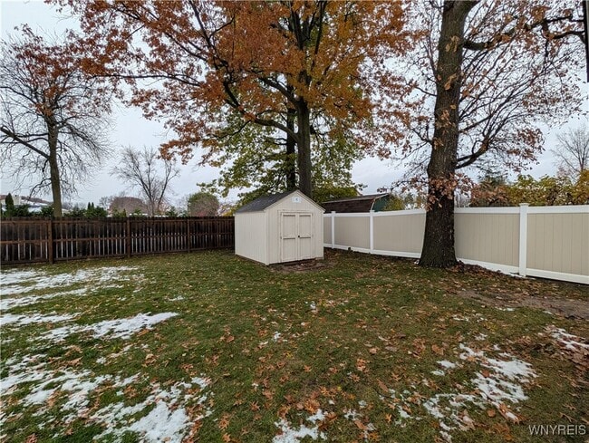 Building Photo - 270 Selkirk Dr