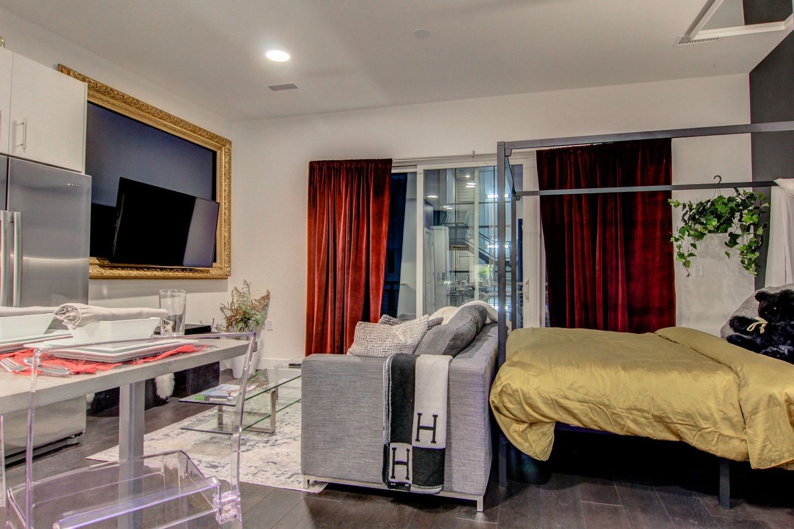 Building Photo - 2550 Lawrence St