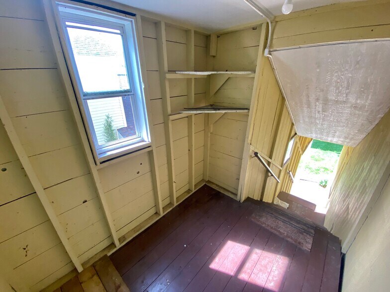 Building Photo - 1415 Ferry St