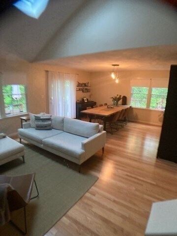 Building Photo - 801 Manor Ter